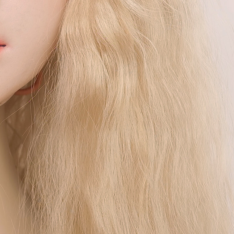 
                  
                    SecondFace par MoliFX | Perruque longue ondulée blonde exclusive "The Nun" 
                  
                